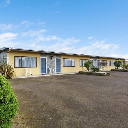 Coachman'S Lodge Motel Whanganui Bagian luar foto